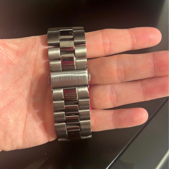 Michael Kors Oversized Silm Runway Black-Tone Watch - Picture 2 of 2